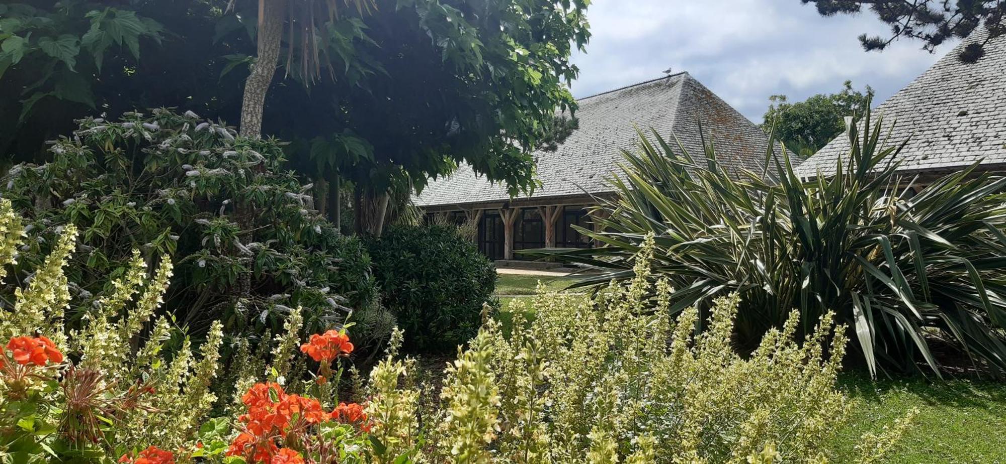 Hotel Les Maisons De Tatihou, The Originals Relais Saint-Vaast-la-Hougue Exterior foto